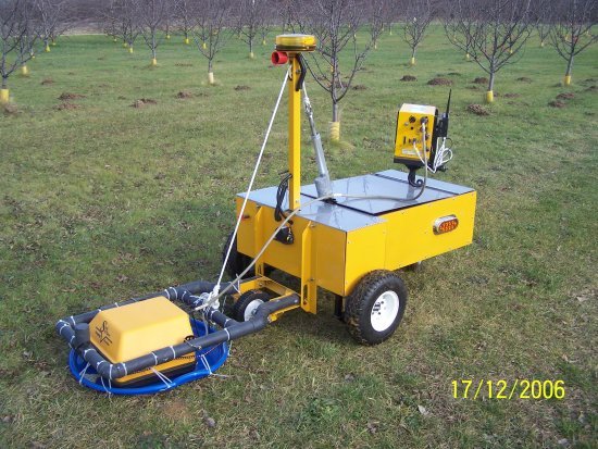 Worksmart remote operated vehicle with GPR antenna